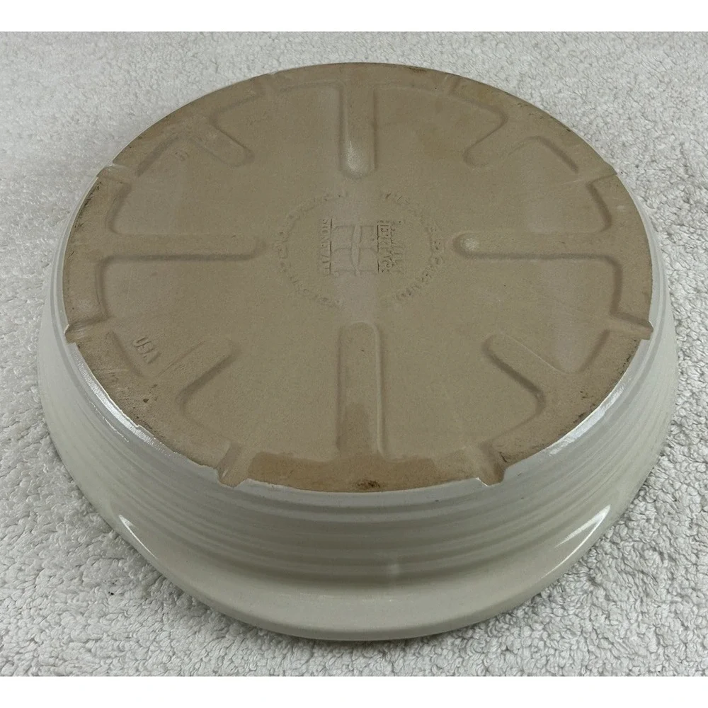 Pampered Chef 11-inch Deep Dish Ridged Baker Stoneware Pie Plate RETIRED